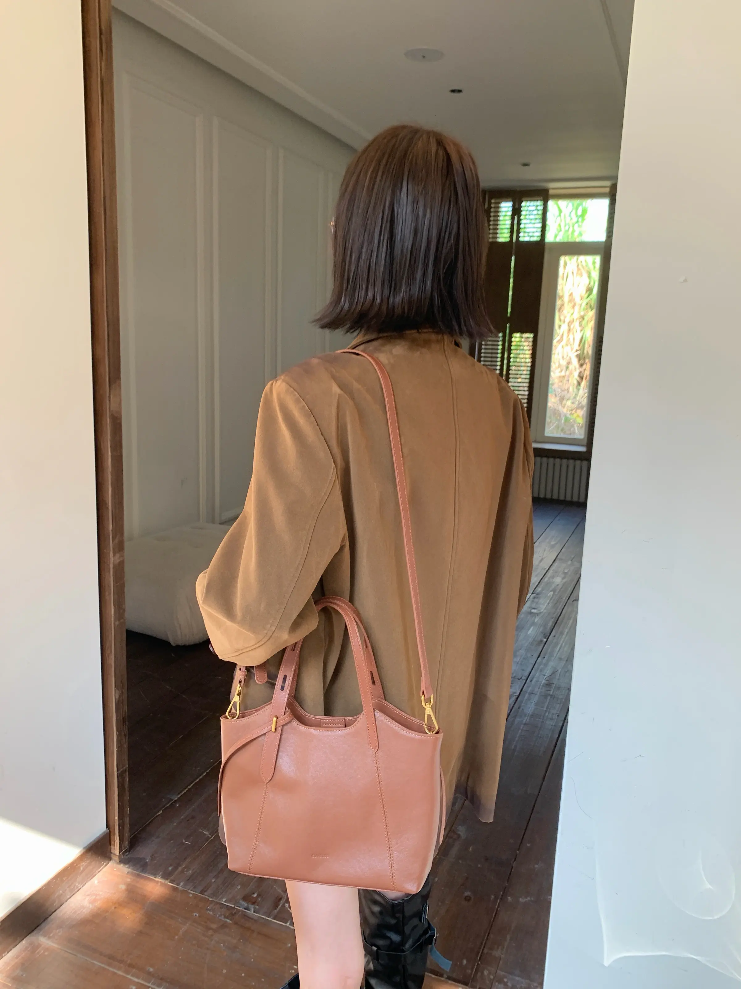 Nora Cognac Tote Bag — view 3