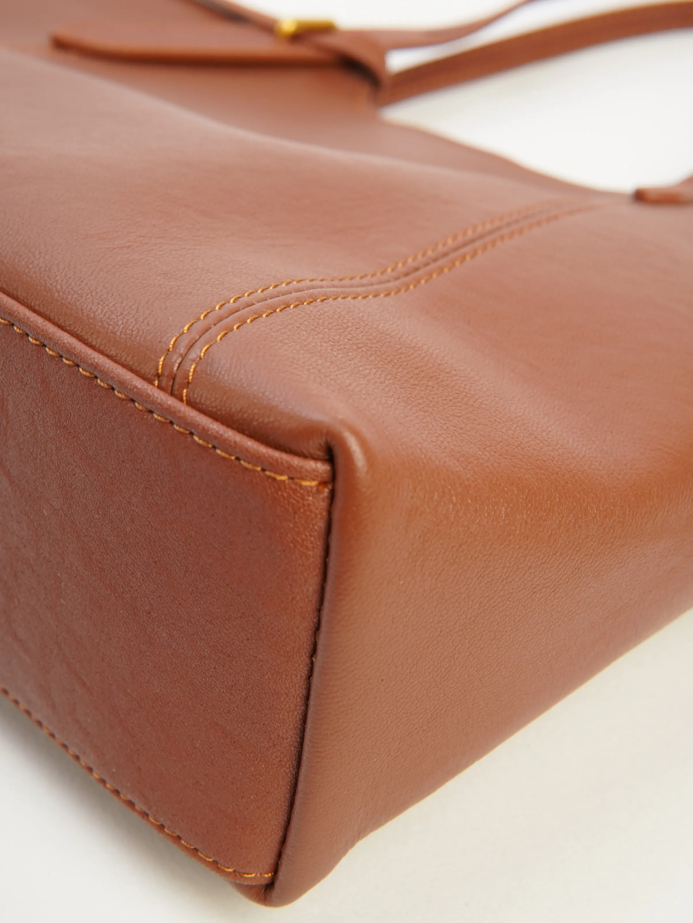 Red Bag — view 5